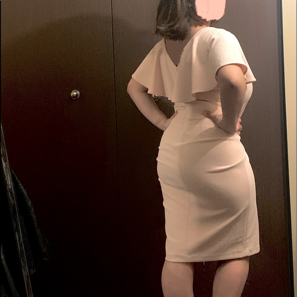 Calvin Klein, Baby pink dress